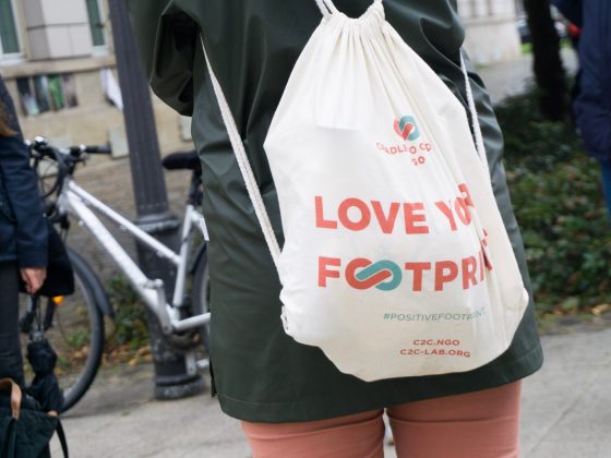 Foto von einem Beutel mit Text "Love your Footprint"